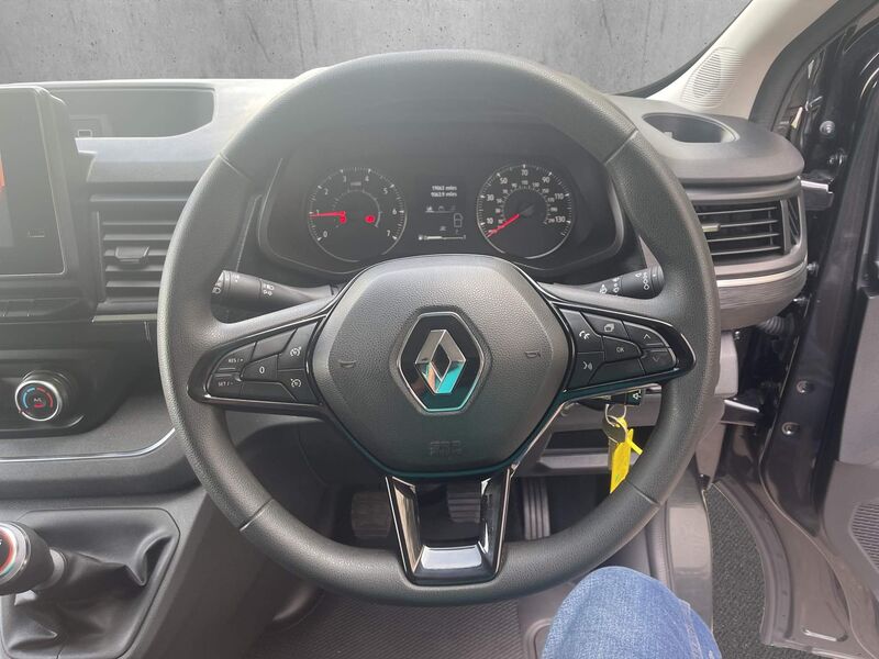 RENAULT TRAFIC